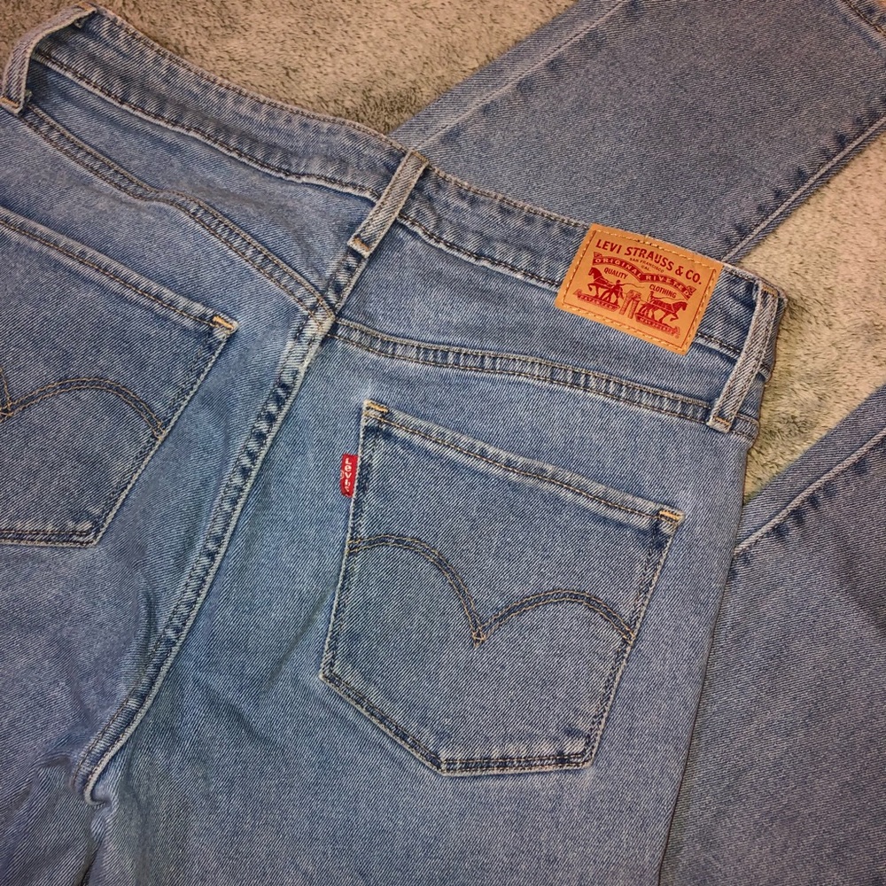 Levi’s 721 High Rise Skinny Jeans